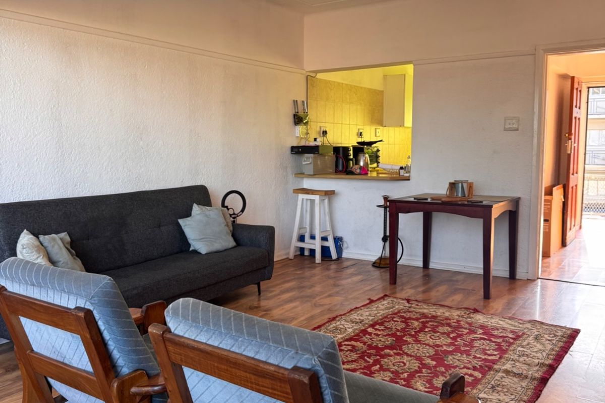 Spacious 2-Bedroom Apartment for rent in Sought-After Boston Bellville  - Photo 3