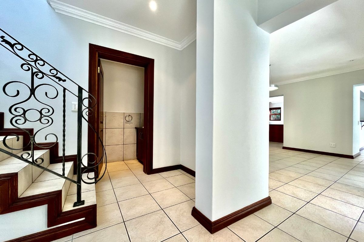 Quality-Built Residence for Rent in Kyalami - Photo 4