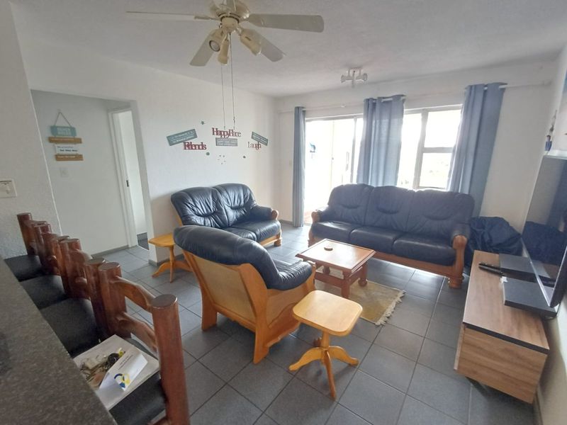 Renovated 2 bedroom apartment with direct beach access - Photo 7