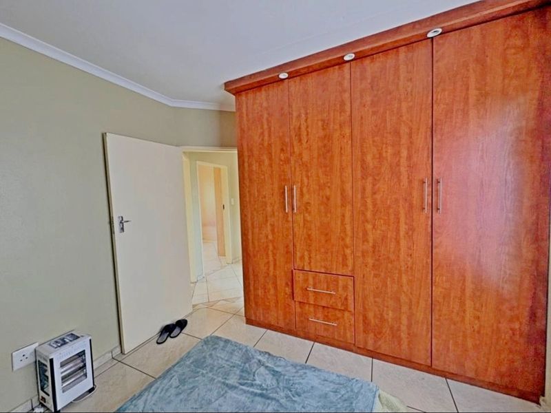 Lovely 3-Bedroom Family Home for Sale - Photo 6