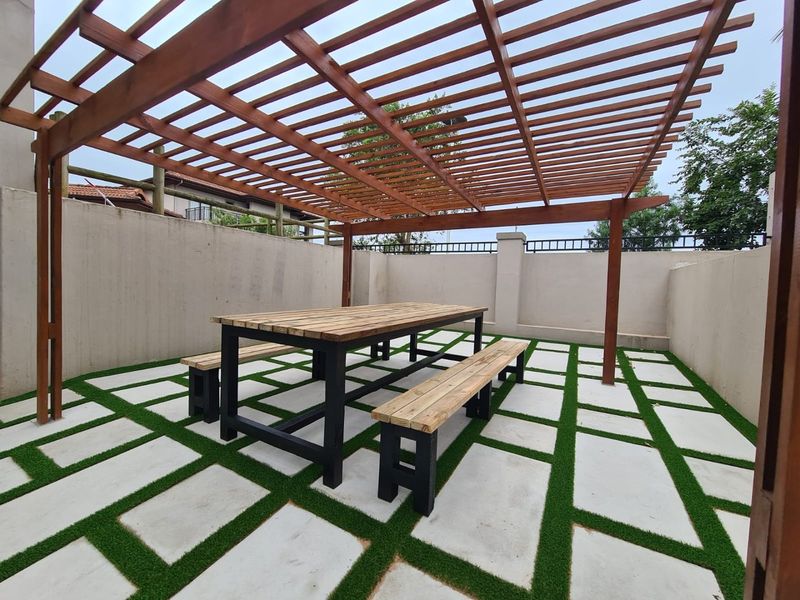 Renovated Garden Apartment in a Secure Izinga Estate for rent. - Photo 2