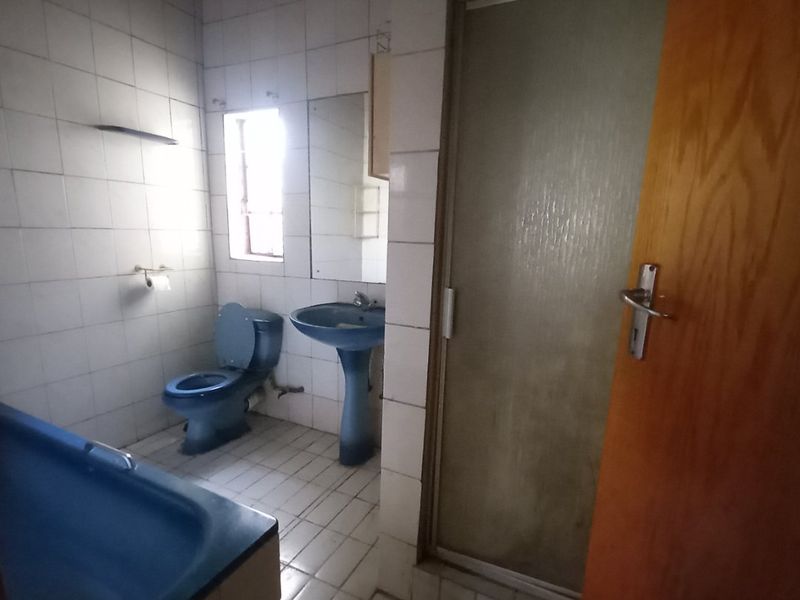 7 Bed House in Actonville for Sale - Photo 2