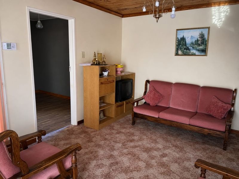 3 Bedroom House For Sale in Schauderville - Photo 10