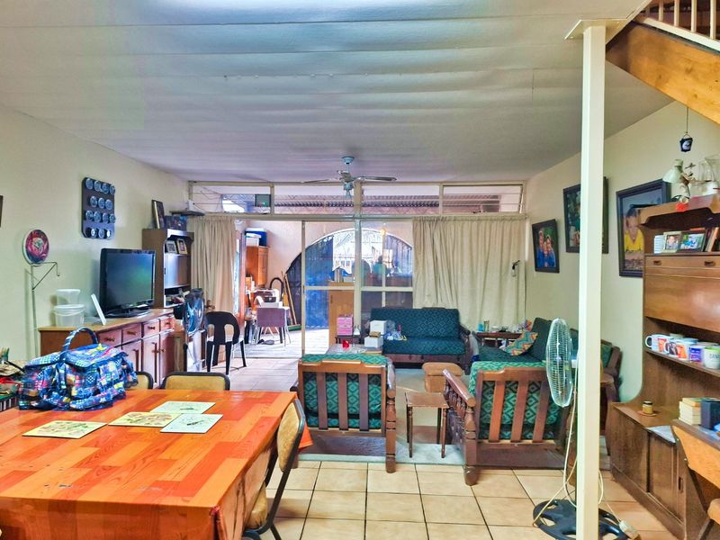 Charming Double-Storey Family Home | 3 Bedrooms | Sinoville, Pretoria - Photo 8