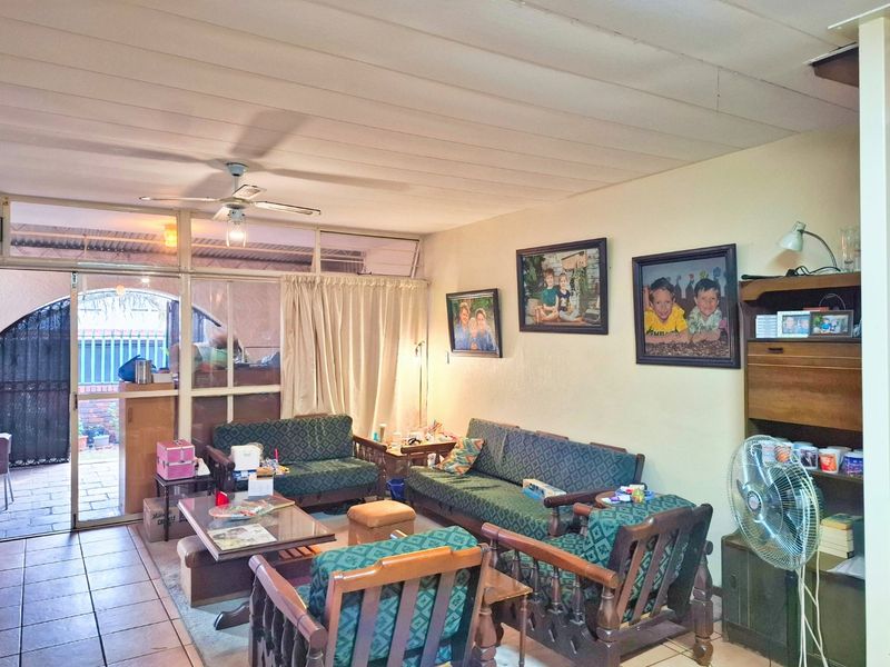 Charming Double-Storey Family Home | 3 Bedrooms | Sinoville, Pretoria - Photo 7