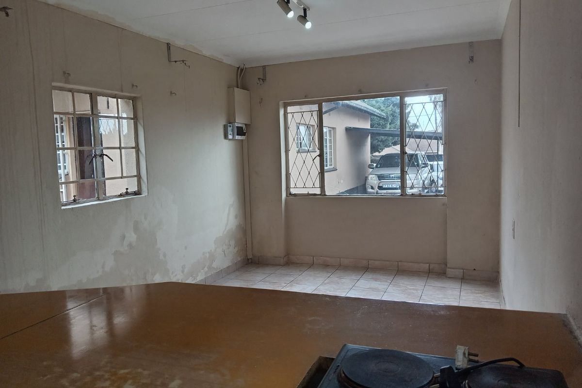 Spacious Garden cottage to Let in Kew - Photo 4