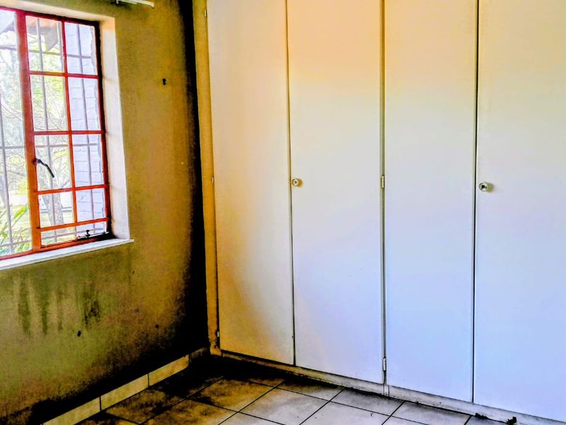 Wake Up to Nature Every Day – Charming 2-Bedroom Home on a Beautiful Agricultural Holding!"  - Photo 8