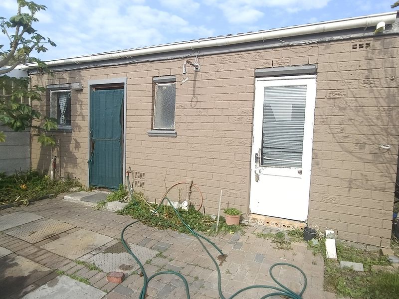 Cozy 2-Bedroom House for Sale – Lentegeur - Photo 2