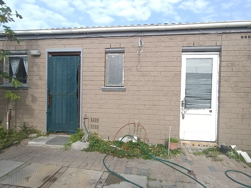 Cozy 2-Bedroom House for Sale – Lentegeur - Photo 1