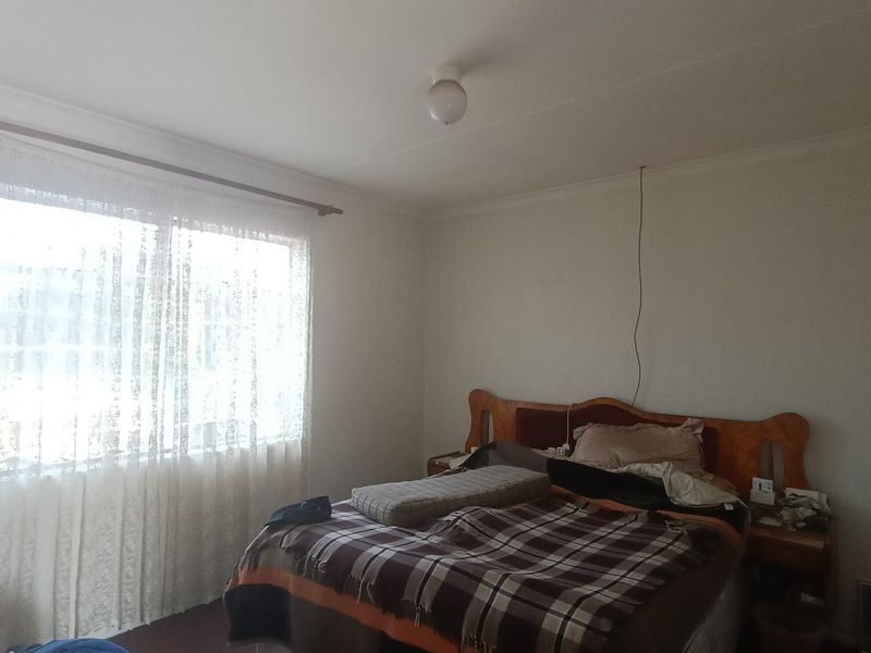 Cozy 2-Bedroom House for Sale – Lentegeur - Photo 5