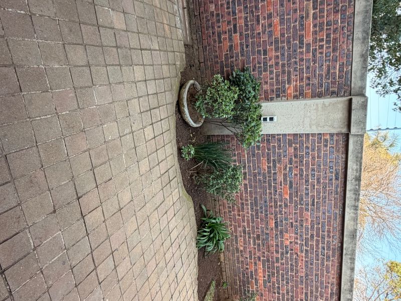Lovely 2-Bedroom House To Rent – Oakfields   Looking for a safe, comfortable home in a fantastic location? This lovely 2-bedroom house is perfectly situated close to Pick n Pay Oakfields, schools, and all essential amenities, making everyday living convenient and stress-free.  Property Features:  Spacious bedrooms Extra room that can easily be converted into a 3rd bedroom, home office, or playroom Covered parking Pet-friendly Safe and secure property Prime location close to Pick n Pay Oakfields and nearby schools  This home offers the perfect combination of comfort, convenience, and security—ideal for families or anyone looking for extra space.  Don’t miss out! Contact me today to arrange a viewing. - Photo 5