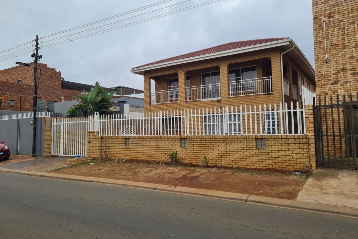 Excellent Location, Well sized & Additional Income Home - Photo 2