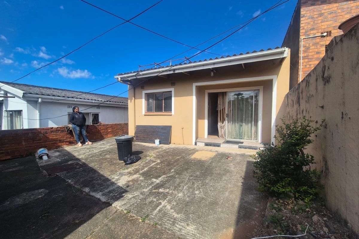 2 Bedroom house for sale in Merebank R850,000 - Photo 5