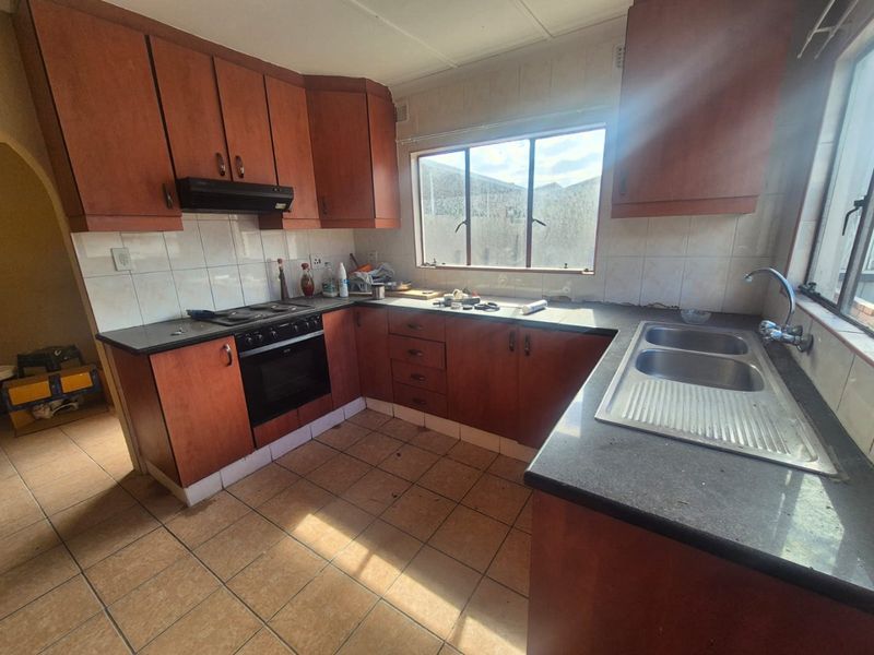 2 Bedroom house for sale in Merebank R850,000 - Photo 8