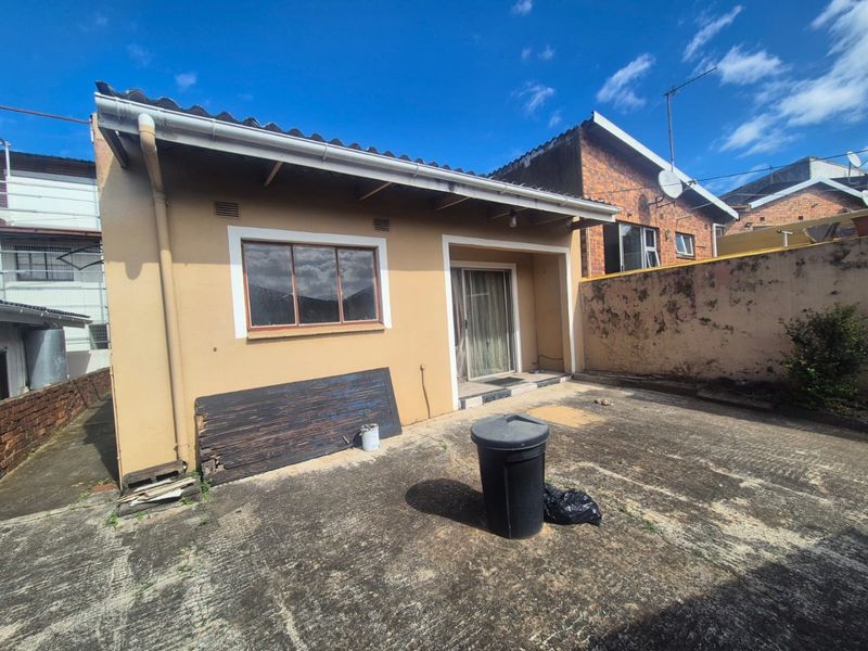 2 Bedroom house for sale in Merebank R850,000 - Photo 3