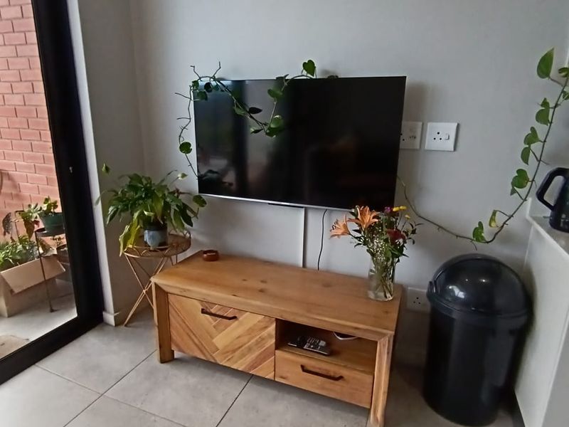 1 Bedroom apartment in Windermere R14,300pm - Photo 7
