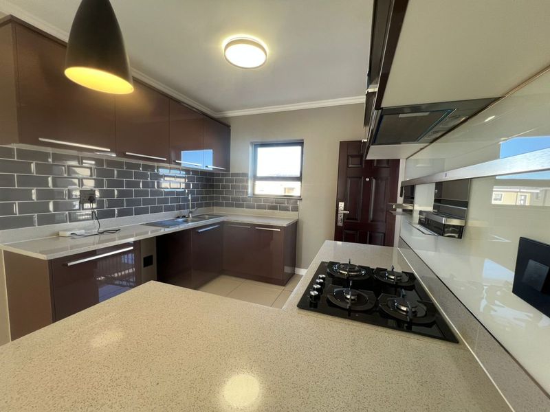 Modern 2-Bedroom Apartment for Sale in Blue Lakes Estate, Blue Hills, Midrand - Photo 2