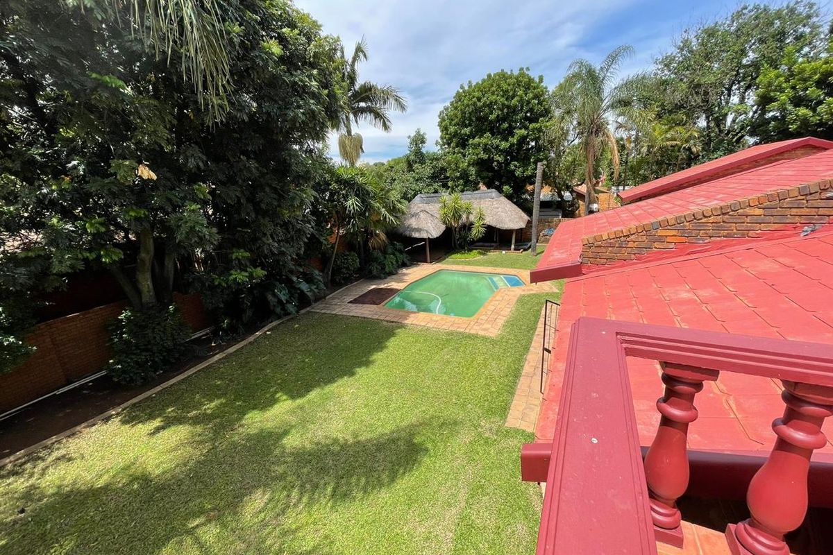 Spacious Family Home in Dorandia with Borehole - Photo 4