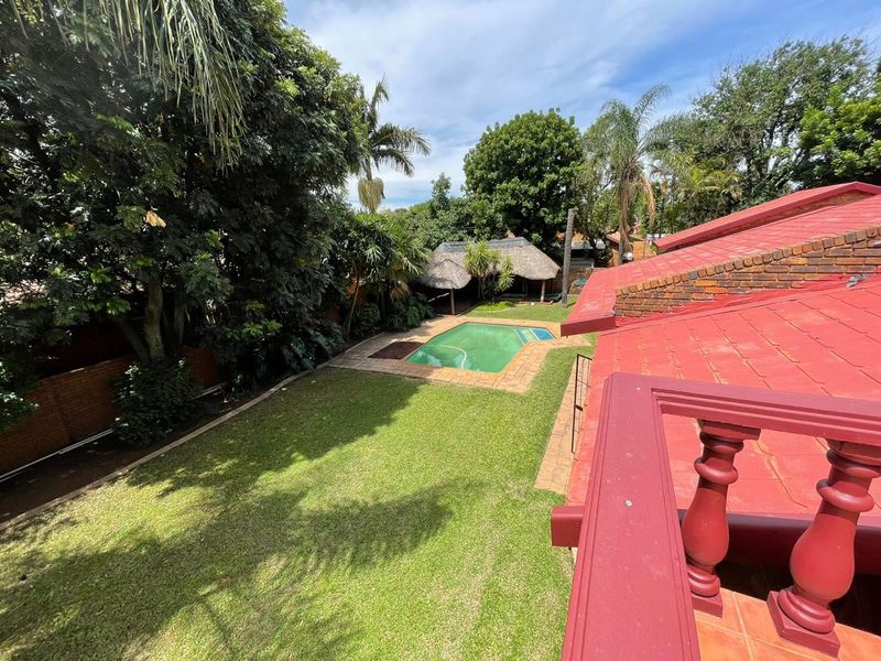 Spacious Family Home in Dorandia with Borehole - Photo 4