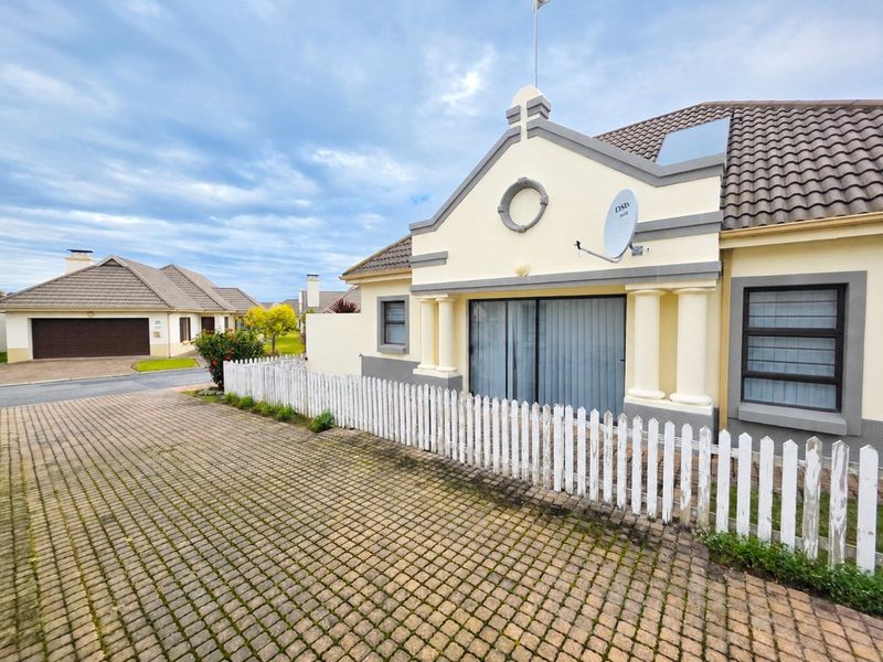 Bright North Facing Home For Retirement Living - Photo 3