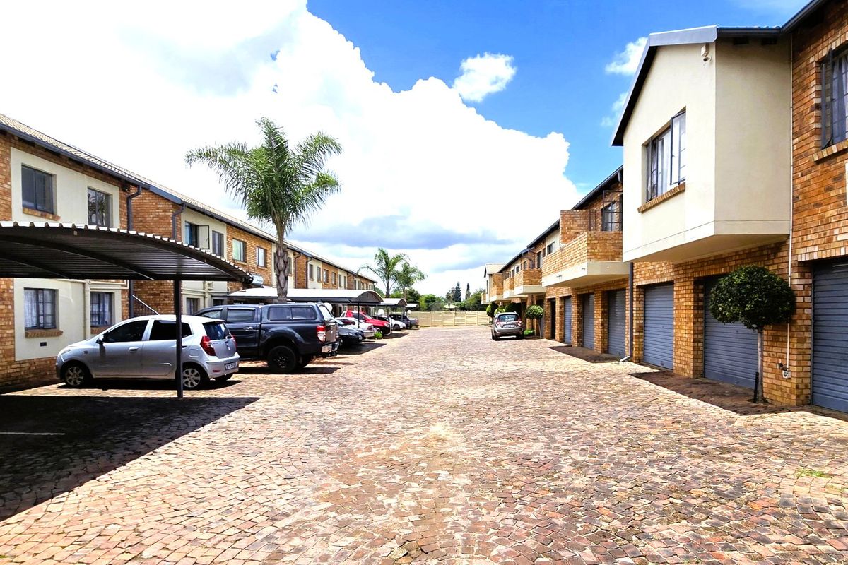 Spacious 1 Bedroom Apartment to Rent in Wonderboom South, Pretoria - Photo 4