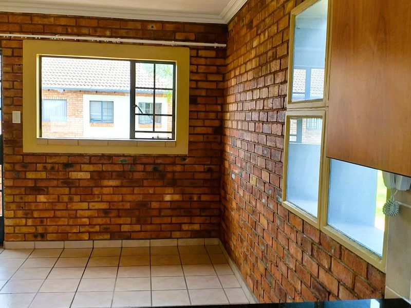 Spacious 1 Bedroom Apartment to Rent in Wonderboom South, Pretoria - Photo 10