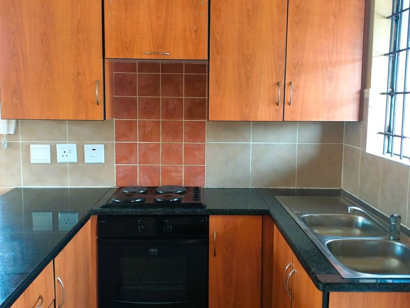 Spacious 1 Bedroom Apartment to Rent in Wonderboom South, Pretoria - Photo 9