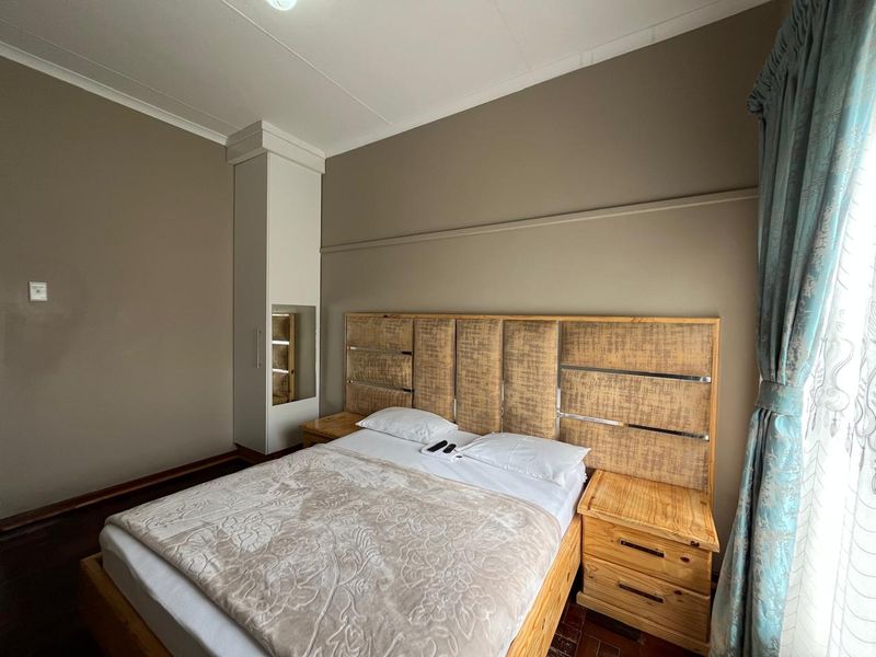 10 Bedroom Income-Generating Guesthouse for Sale – Strong Monthly Rental Income & Expansion Potential Standerton Central - Photo 10