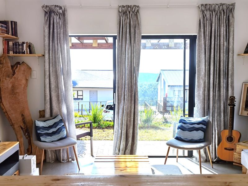 Furnished Modern 2 Bedroom Simplex - Photo 7