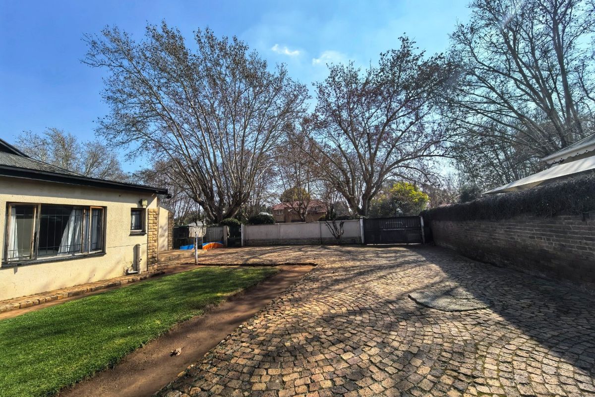 Benoni Character Property with Outstanding Business Potential - Photo 2