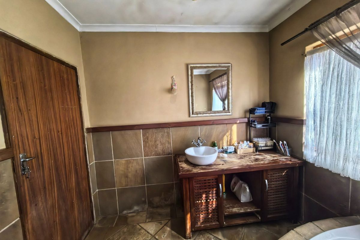 Benoni Character Property with Outstanding Business Potential - Photo 3