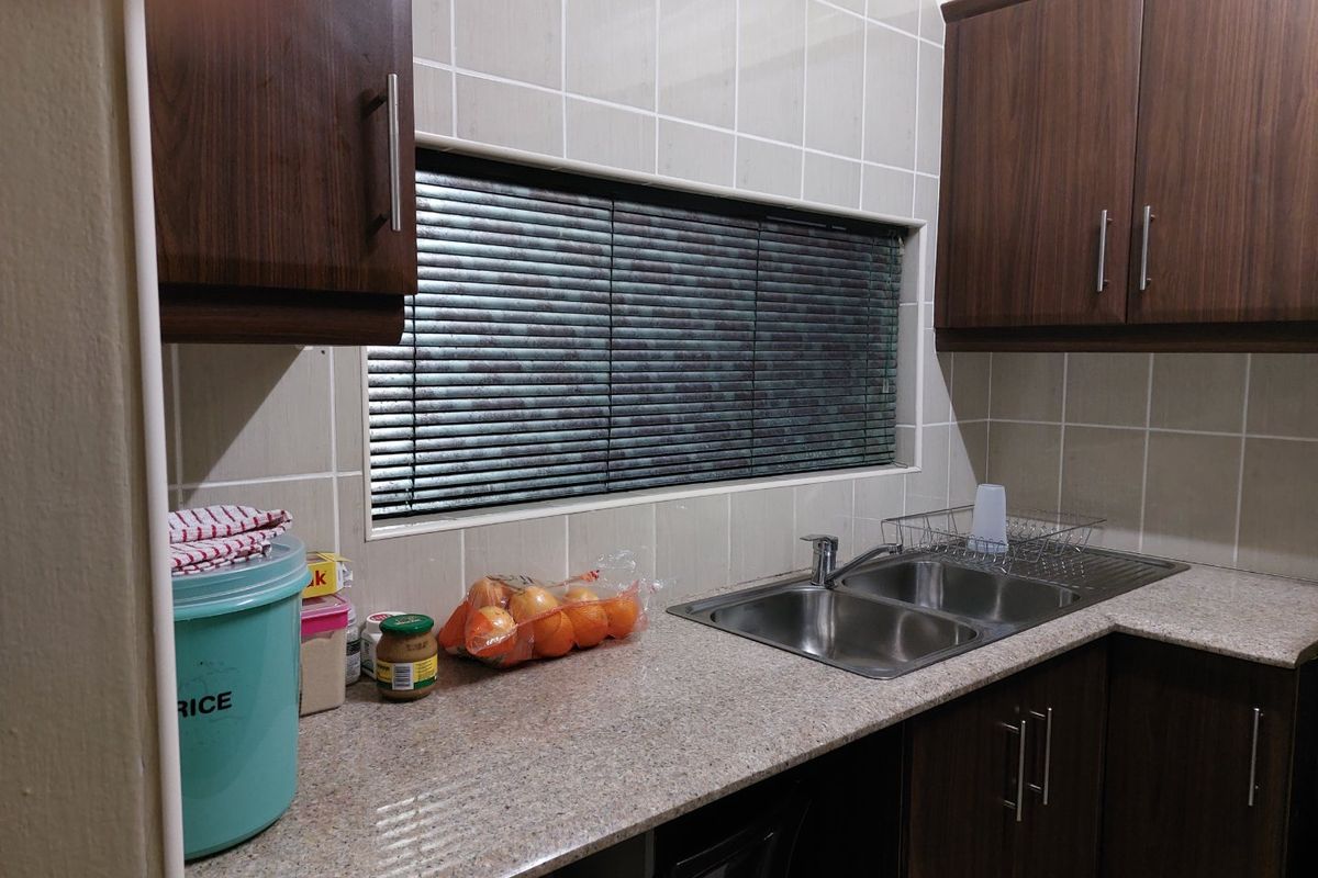 Make this Home !! - Photo 4