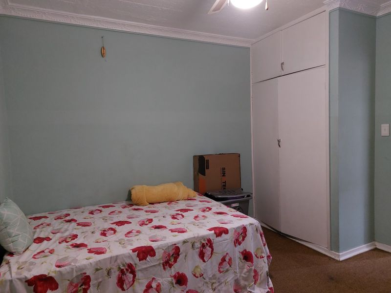 Make this Home !! - Photo 9