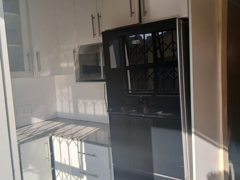 GREAT STARTER HOME - Photo 4