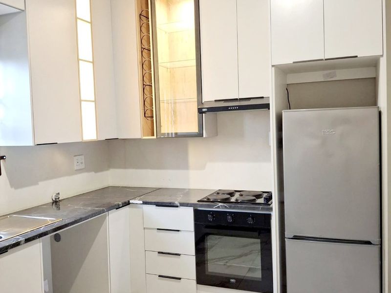 Commercial Property To Let - Photo 2