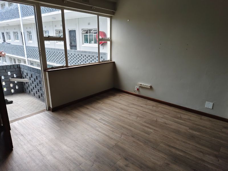 Privaat akkommodasie vir vyf dames geregistreerde Akademia studente vir 2026 en 2027  - Photo 3