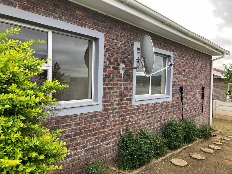 Very Neat, Low-Maintenance Townhouse to Rent - Photo 4