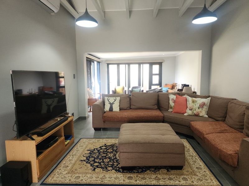 Modern 2 Bedroom, 2 Bathroom Home in Serene Estate Ifafi - Photo 10