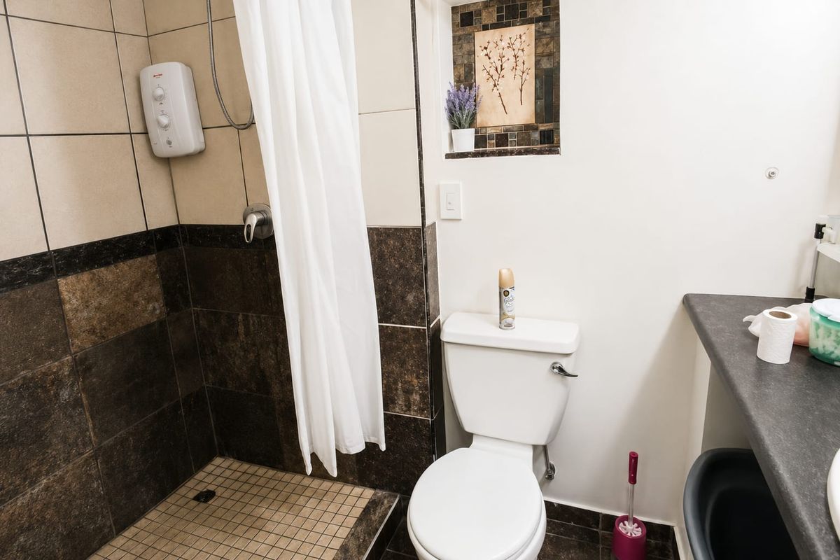 Well-maintained Residential Property for sale in Umbilo,Durban. - Photo 4