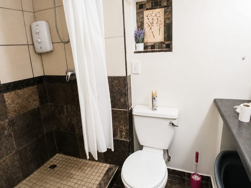 Well-maintained Residential Property for sale in Umbilo,Durban. - Photo 4