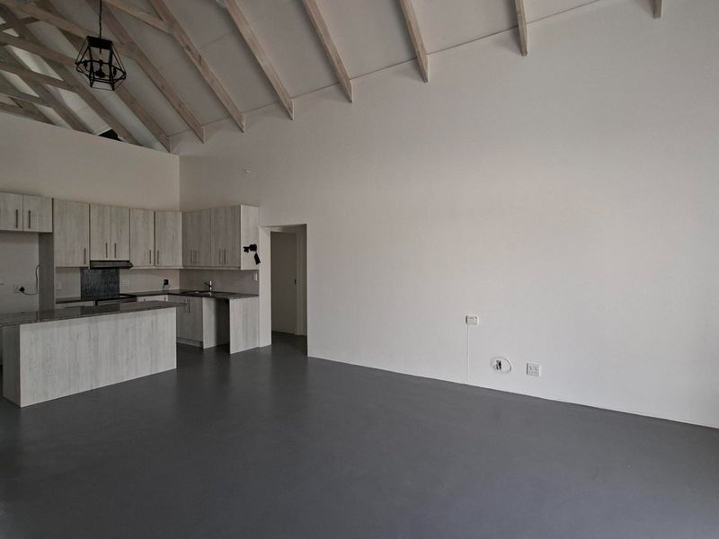 Charming 3-Bedroom Family Home in Lampiesbaai -  St Helena Bay - Photo 4