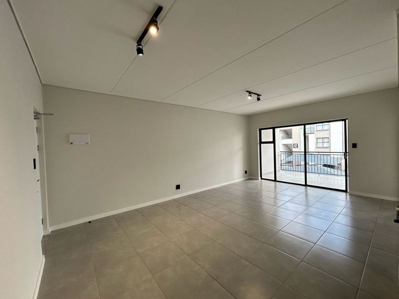 3 BEDROOMS  2 BATHROOMS LUXURY APARTMENT - Photo 10