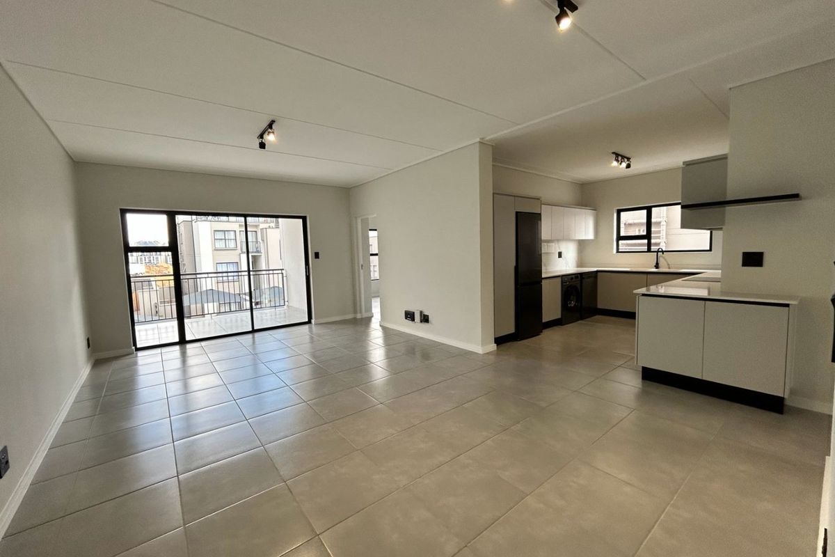 3 BEDROOMS  2 BATHROOMS LUXURY APARTMENT - Photo 5
