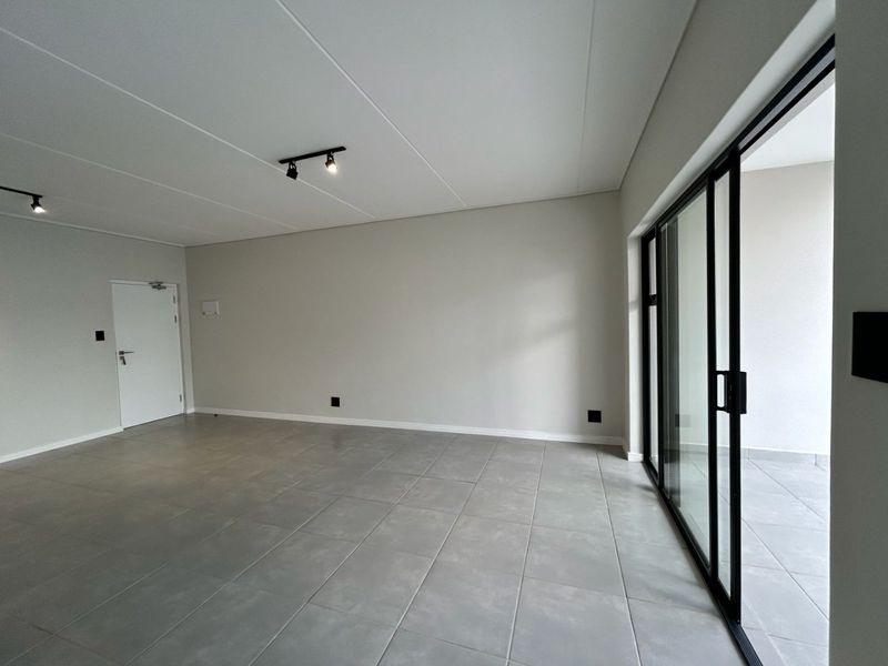 3 BEDROOMS  2 BATHROOMS LUXURY APARTMENT - Photo 8
