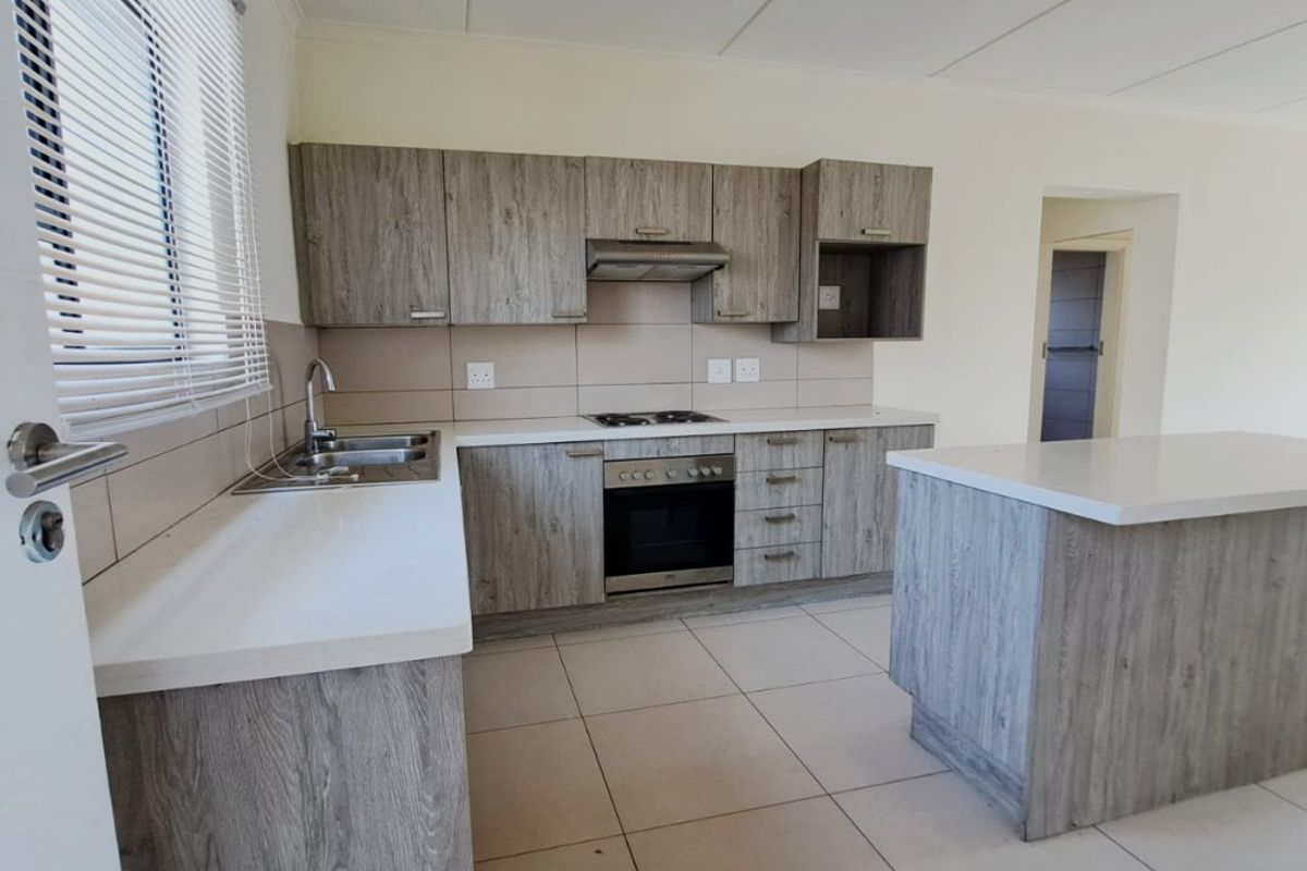 Beautiful 2 Beds, 2 Baths Apartment To Rent in The West End, Carlswald , Midrand - Photo 2