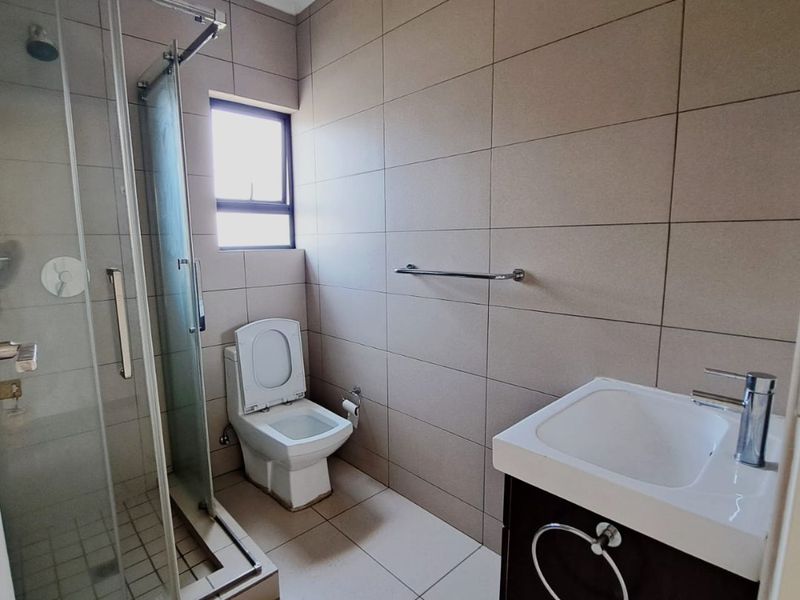 Beautiful 2 Beds, 2 Baths Apartment To Rent in The West End, Carlswald , Midrand - Photo 6