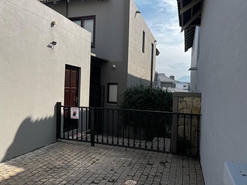 Stunning Duplex House for Sale on the Islands - Photo 2