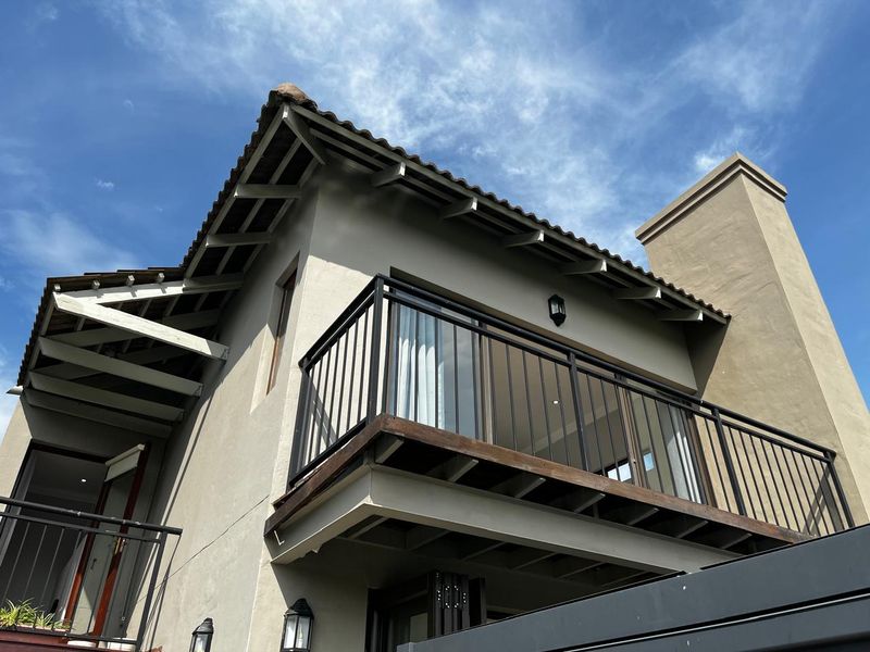 Stunning Duplex House for Sale on the Islands - Photo 3