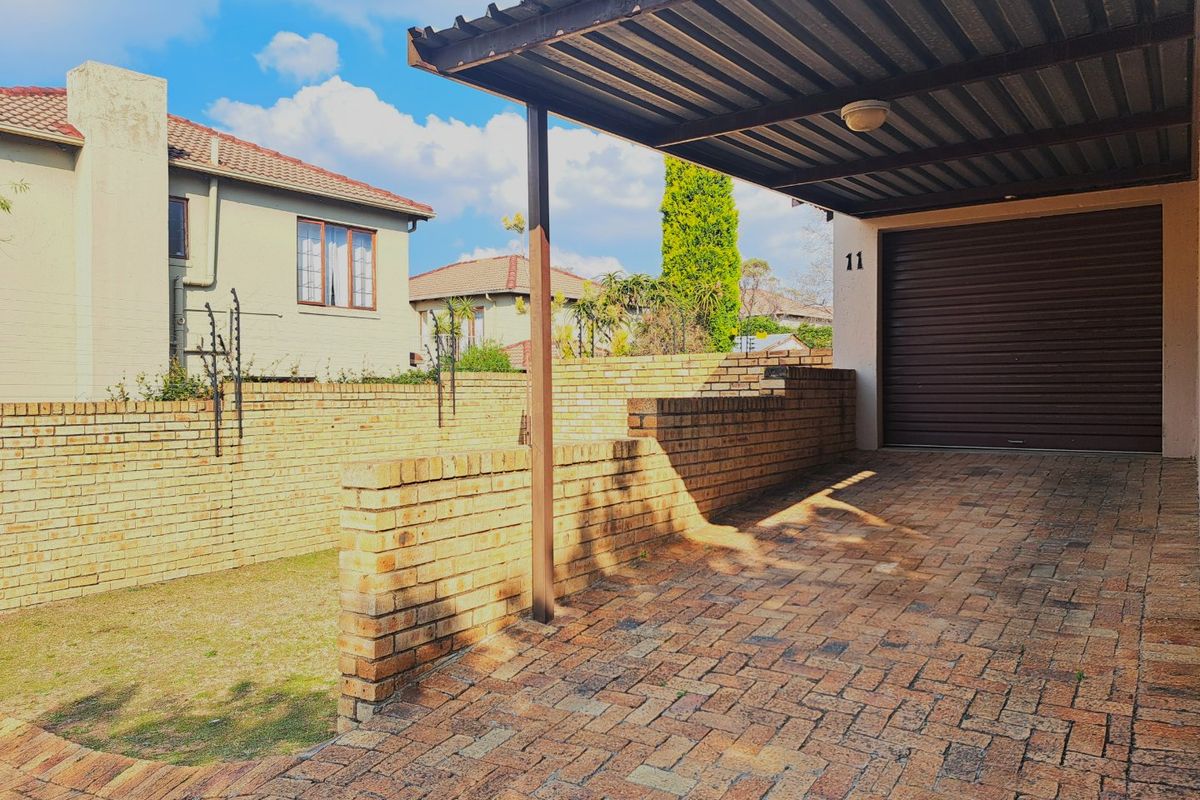 2 Bedroom Corner Duplex in Hameau Estate - Photo 2