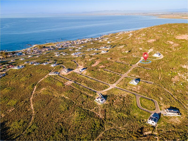 Escape the city to your own effortless weekend sanctuary where family memories are shaped by the magic of the West Coast ocean. - Photo 1